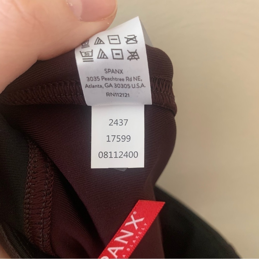 Spanx Faux Leather Leggings in Wine Size Small NWT New - Picture 16 of 16